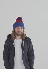 Load and play video in Gallery viewer, Speckled Pom-Pom Beanie Sportsman SP70.mp4