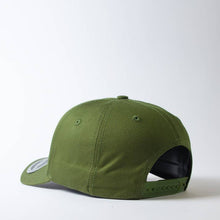 Load image into Gallery viewer, UFlex Adults Pro Style 5 Panel Snapback
